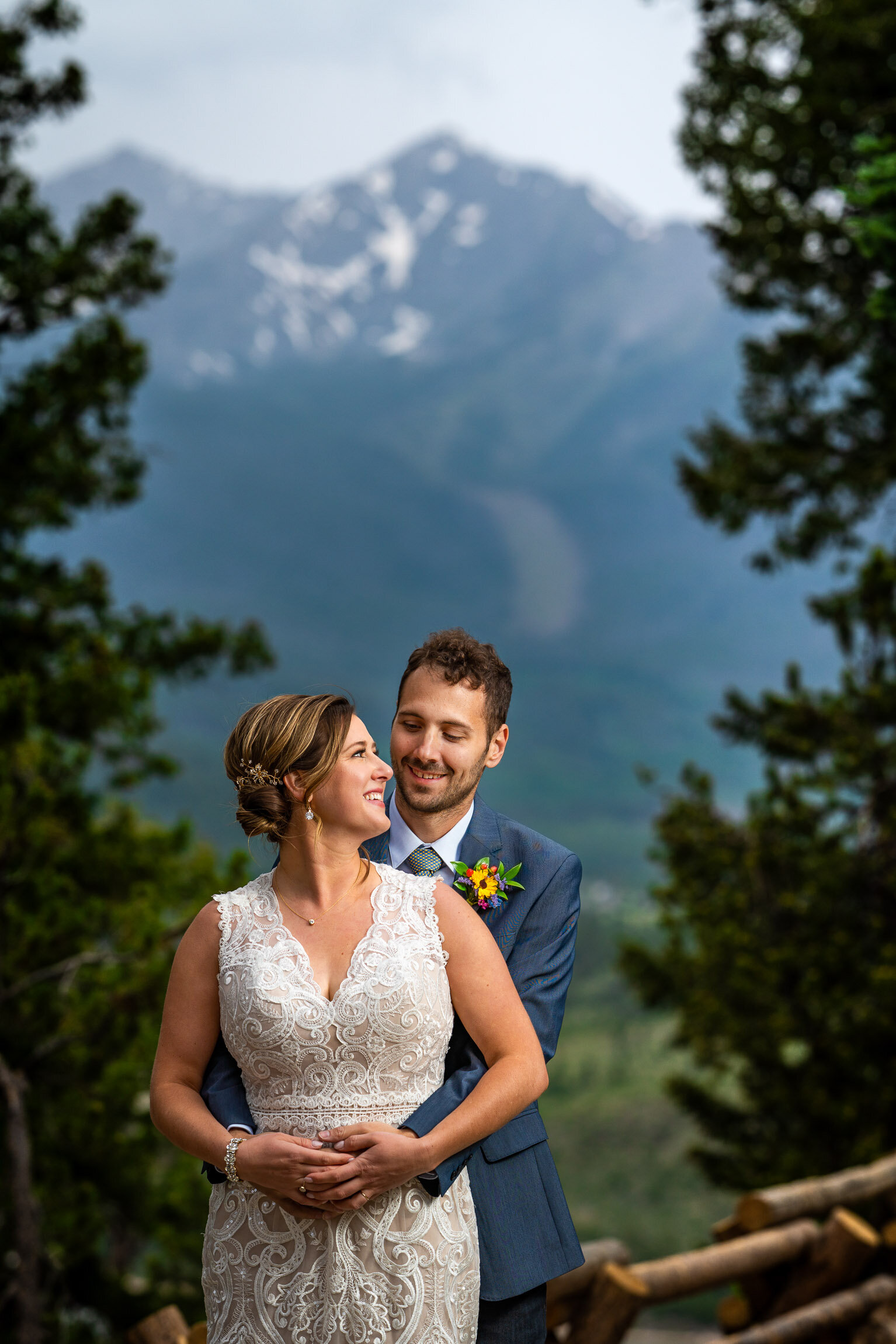 Sapphire Point Overlook, Sapphire Point Wedding, wedding photography, wedding photographer, wedding inspiration, wedding photo inspiration, Sapphire Point elopement, Sapphire Point wedding photos, Sapphire Point wedding photography, Sapphire Point elopement photographer, Summit County elopement inspiration, Mountain wedding, Mountain wedding photos, Colorado wedding photography, Colorado wedding photographer, Colorado wedding inspiration