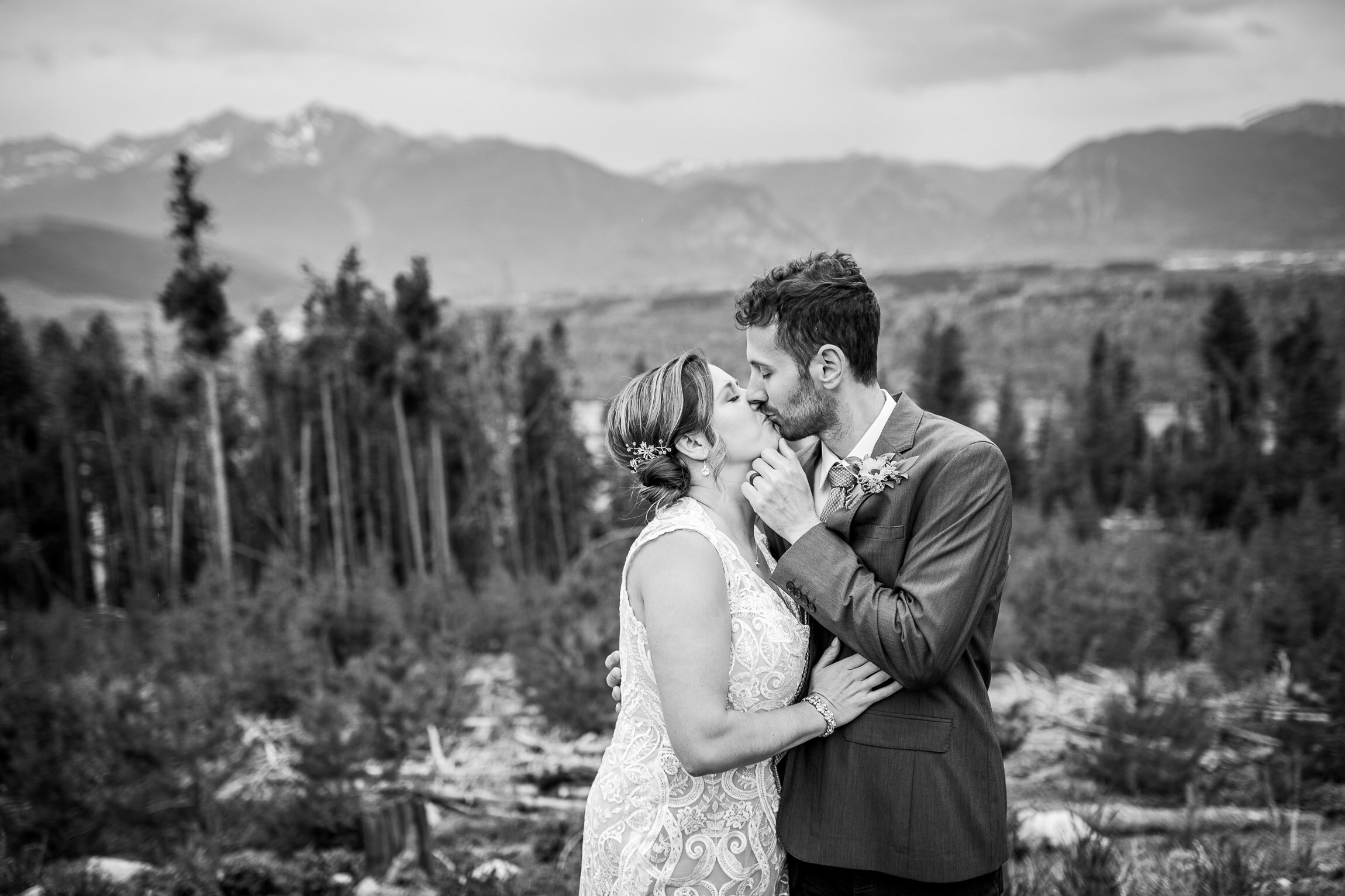 Sapphire Point Overlook, Sapphire Point Wedding, wedding photography, wedding photographer, wedding inspiration, wedding photo inspiration, Sapphire Point elopement, Sapphire Point wedding photos, Sapphire Point wedding photography, Sapphire Point elopement photographer, Summit County elopement inspiration, Mountain wedding, Mountain wedding photos, Colorado wedding photography, Colorado wedding photographer, Colorado wedding inspiration