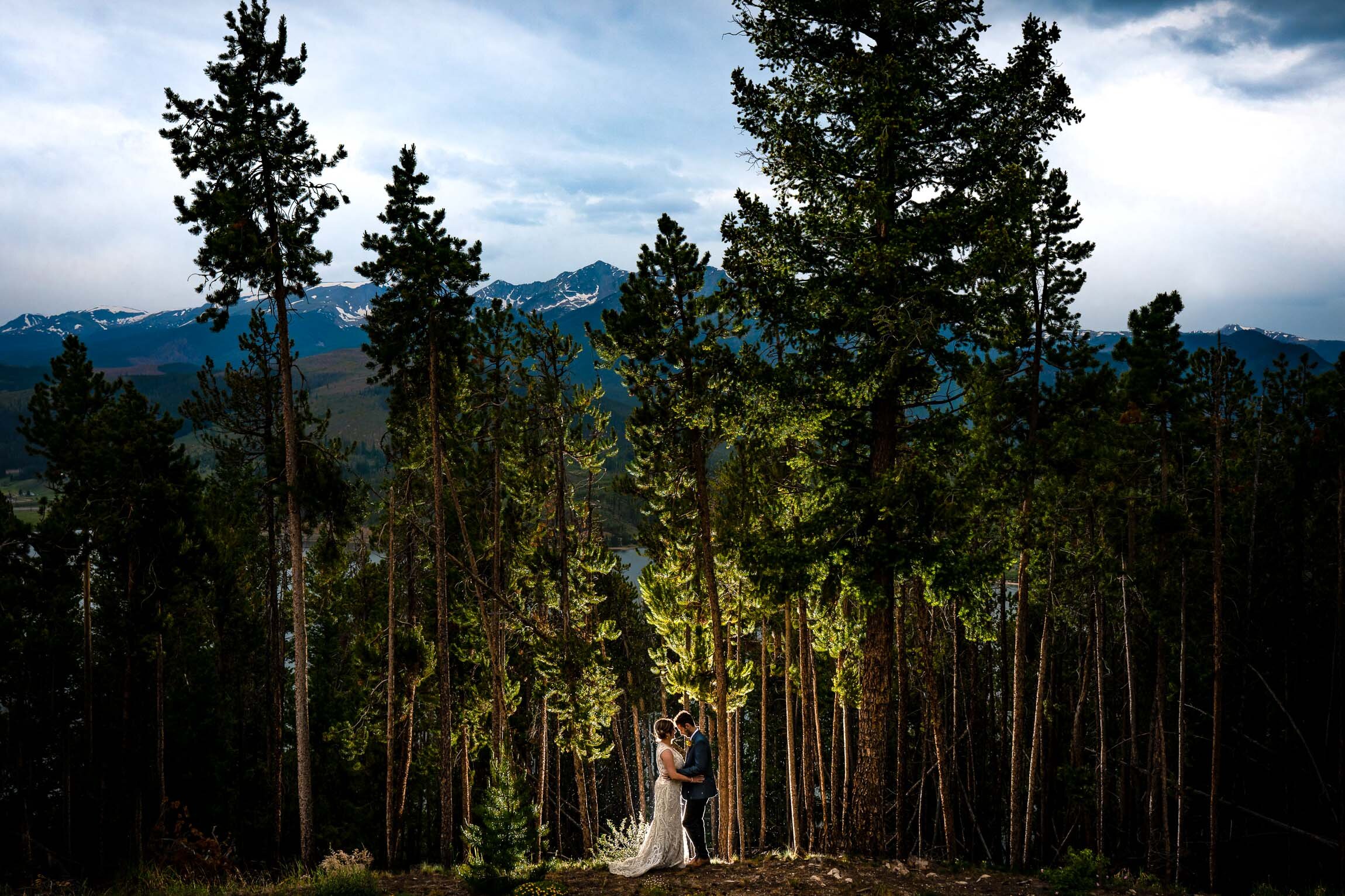 Sapphire Point Overlook, Sapphire Point Wedding, wedding photography, wedding photographer, wedding inspiration, wedding photo inspiration, Sapphire Point elopement, Sapphire Point wedding photos, Sapphire Point wedding photography, Sapphire Point elopement photographer, Summit County elopement inspiration, Mountain wedding, Mountain wedding photos, Colorado wedding photography, Colorado wedding photographer, Colorado wedding inspiration